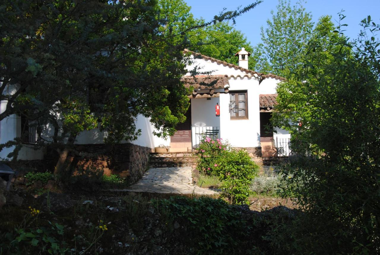 Finca Valbono Apartamentos Rurales Y Hotel Aracena Exterior foto