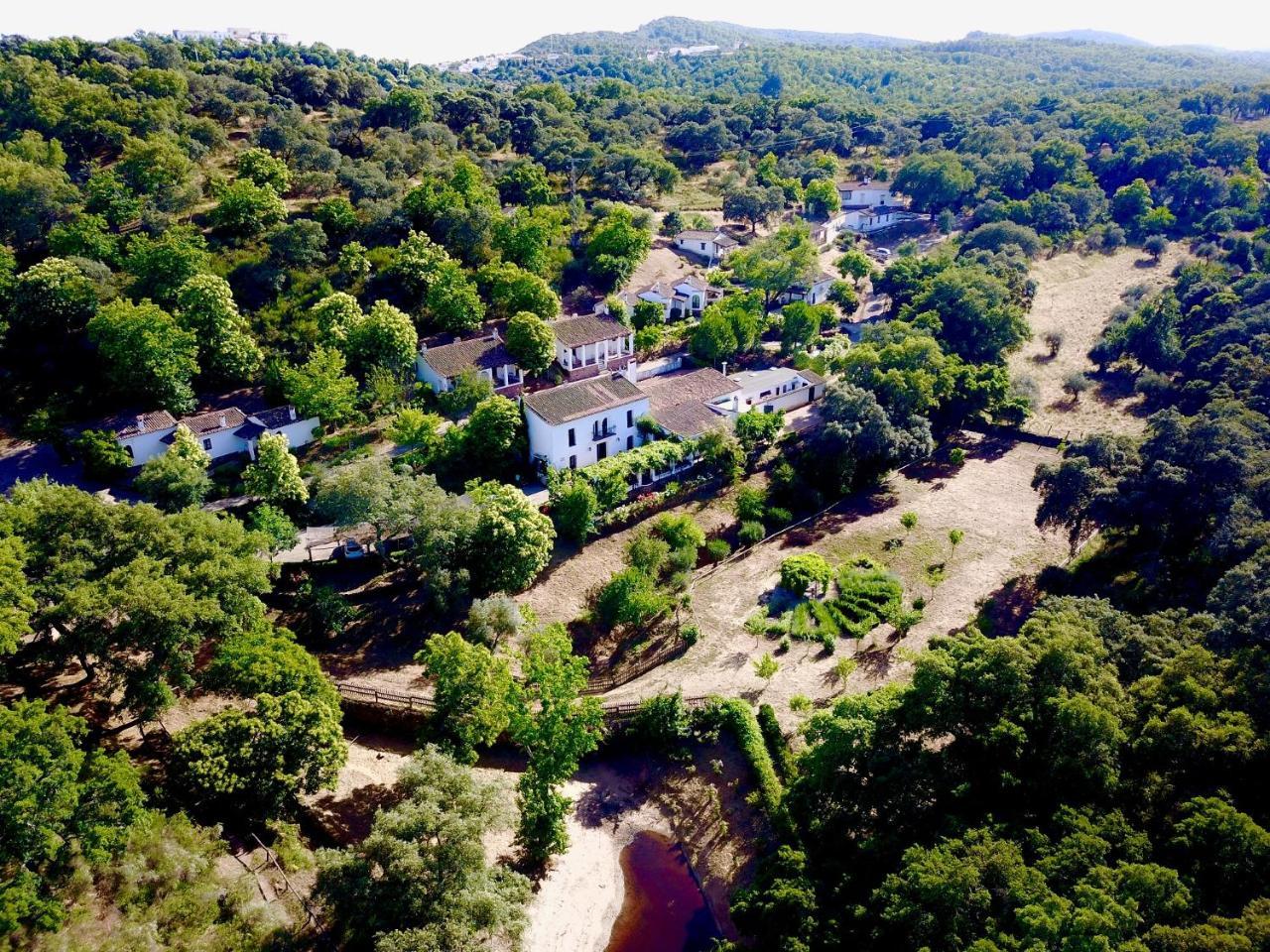 Finca Valbono Apartamentos Rurales Y Hotel Aracena Exterior foto